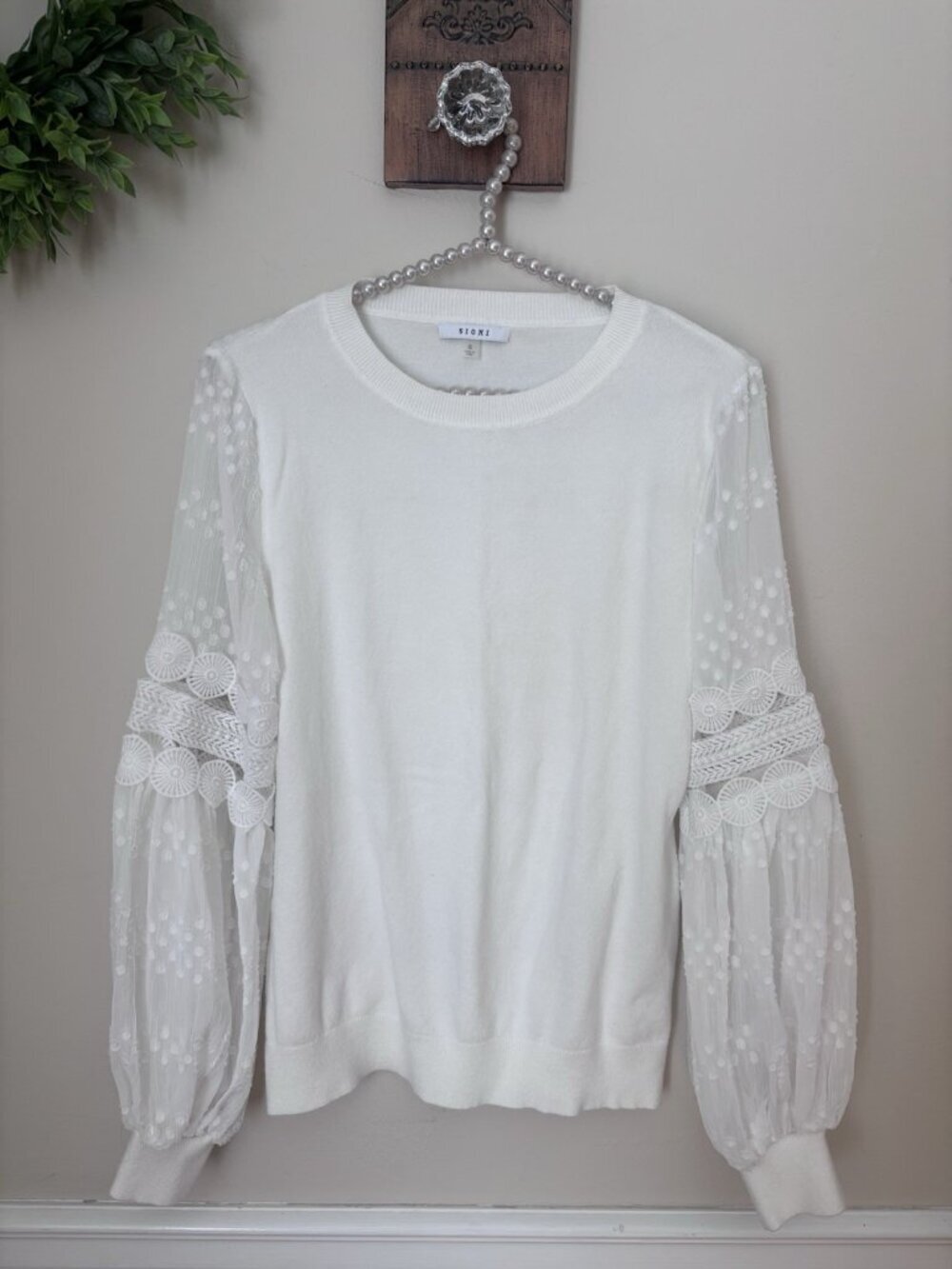 Sioni Womens Size S Off White Sweater Crochet Lace Sleeves Soft